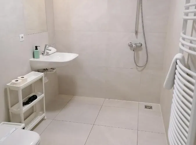 Park מלון דירות