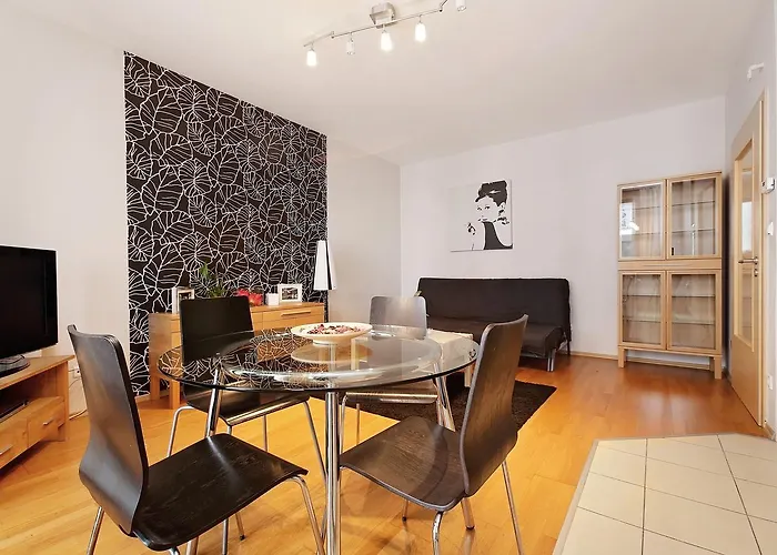 מלון דירות Park 4*