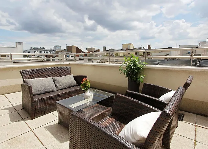 Park מלון דירות 4*