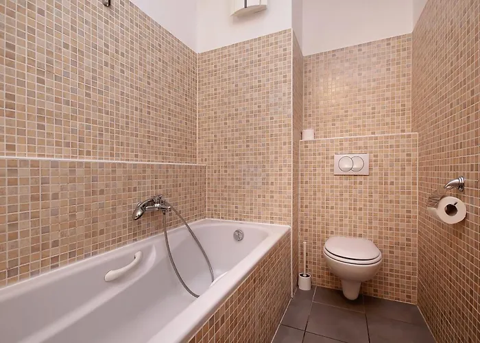 Park מלון דירות 4*