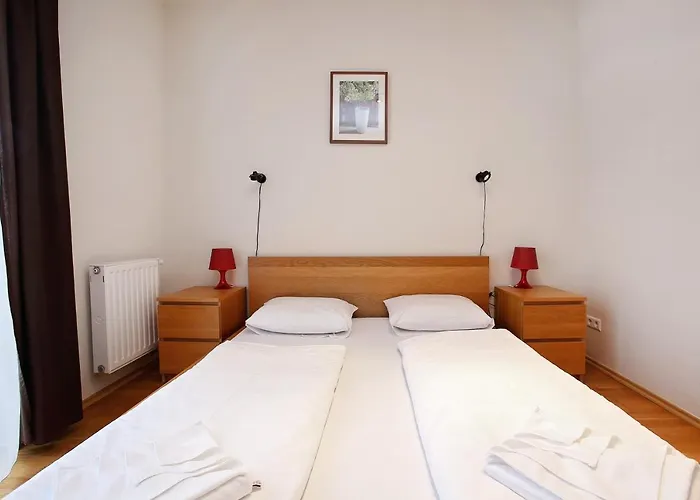 Park מלון דירות